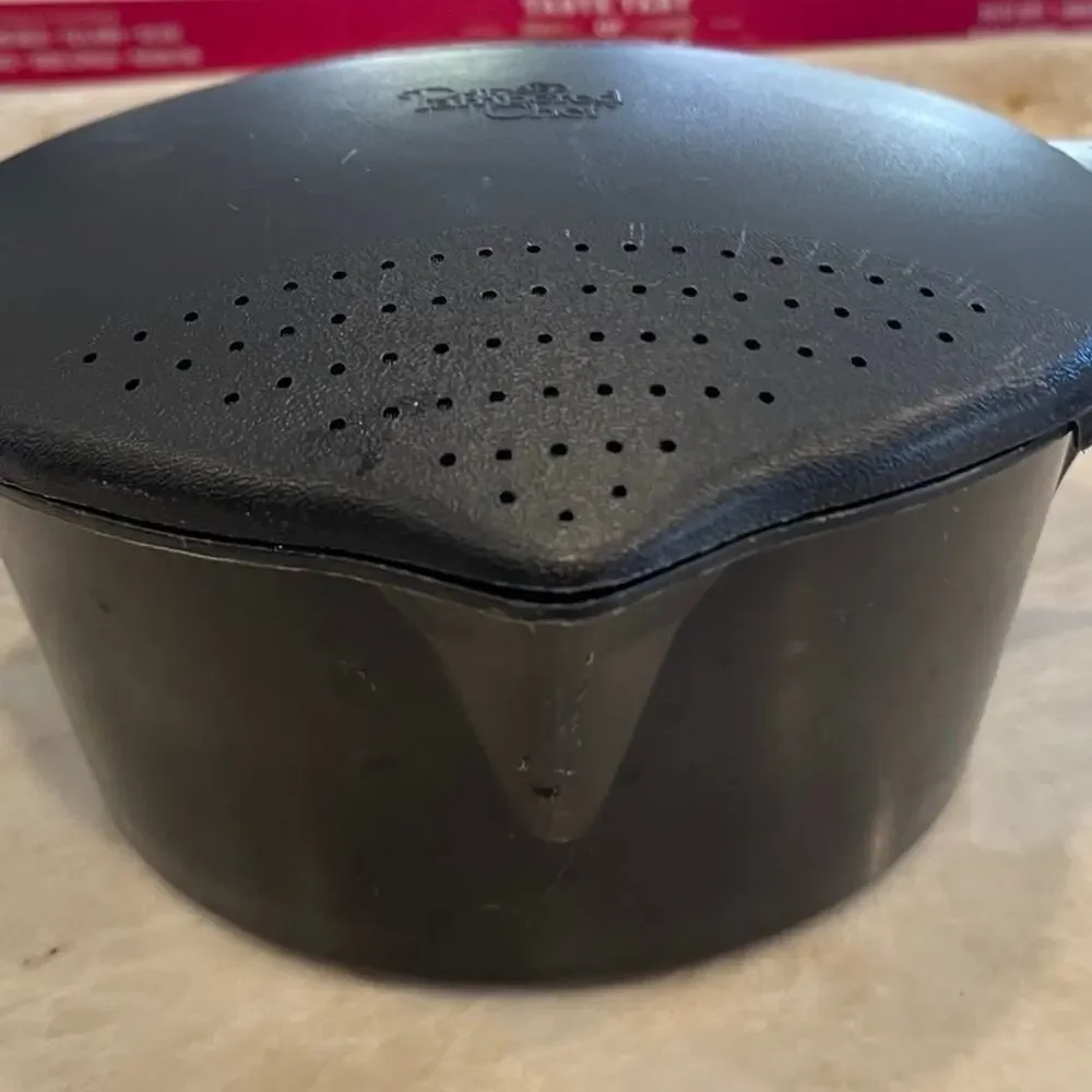 pampered chef micro cooker black 2 quart - Picture 9 of 9